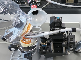 歯科治療ロボット